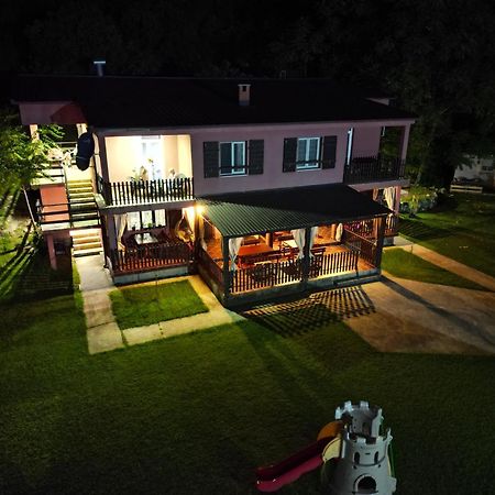 וירפזאר Apartments Djurovic מראה חיצוני תמונה